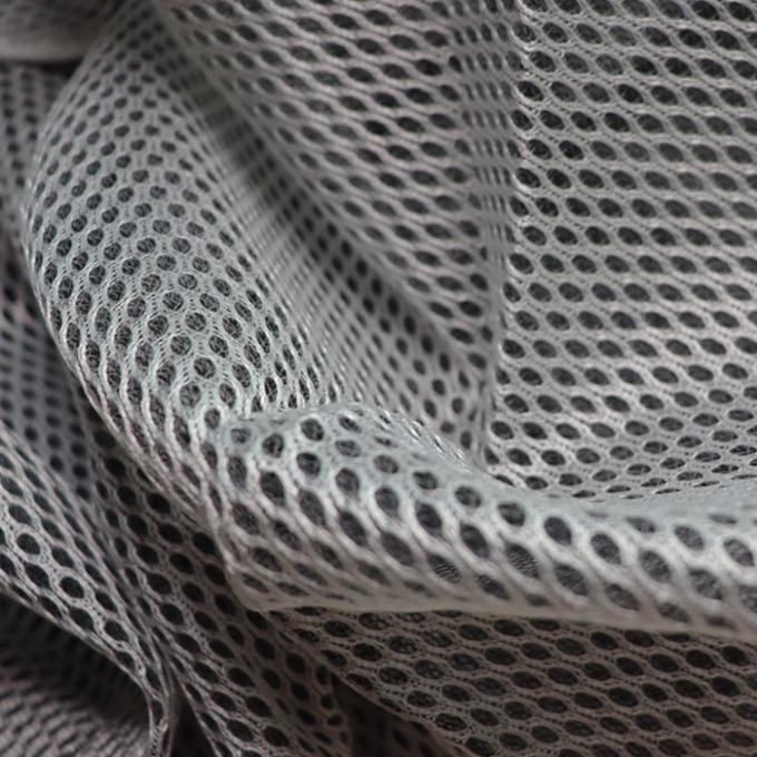 Zwarte garen 3D mesh stof 100% polyester ademend mesh materiaal voor sofa 1