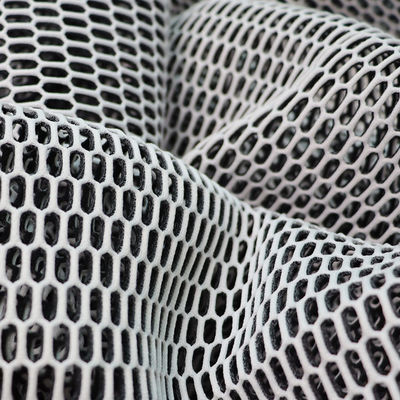 Good price 2 Kleur gebreide luchtnetmateriaal 100% polyester ademend netmateriaal online